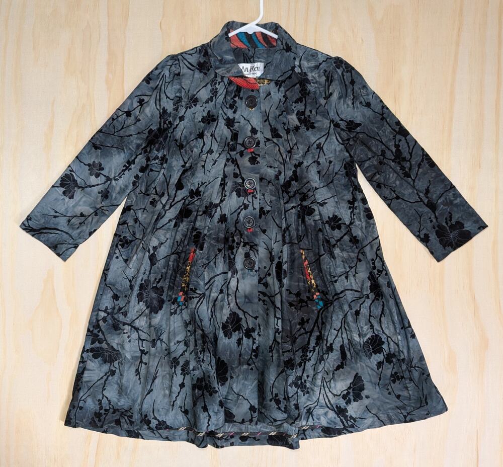 An Ren New York Tunic Top Button Shirt Small Velvet Burnout Floral Art NEW